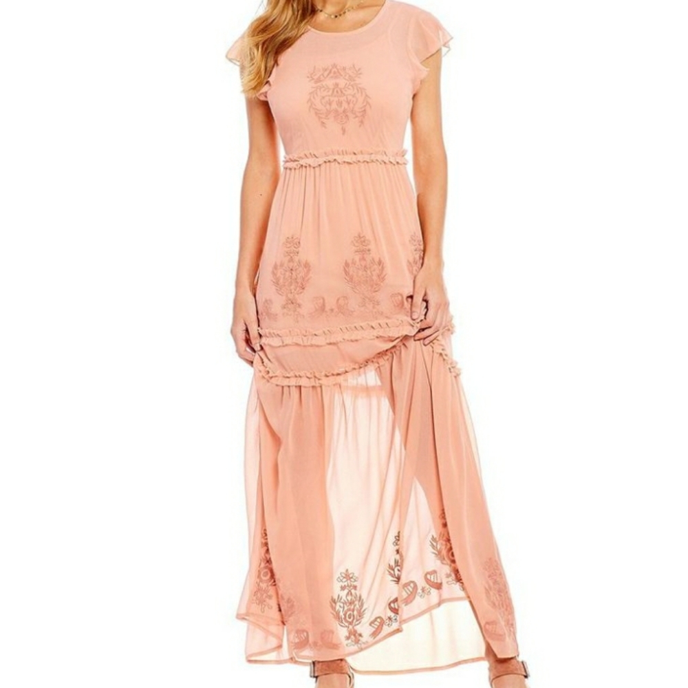 NEW Chelse & Violet maxi dress